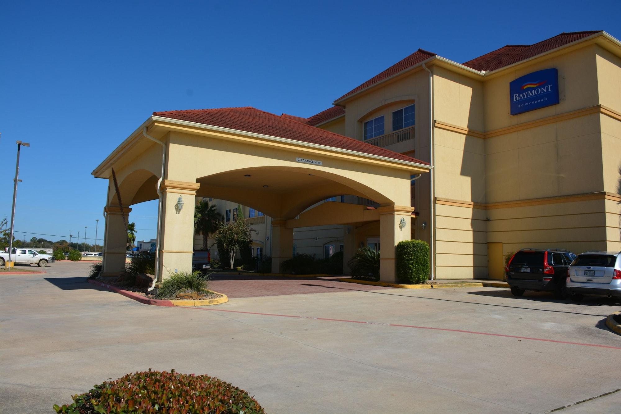 Baymont Inn & Suites Brenham Exteriör bild