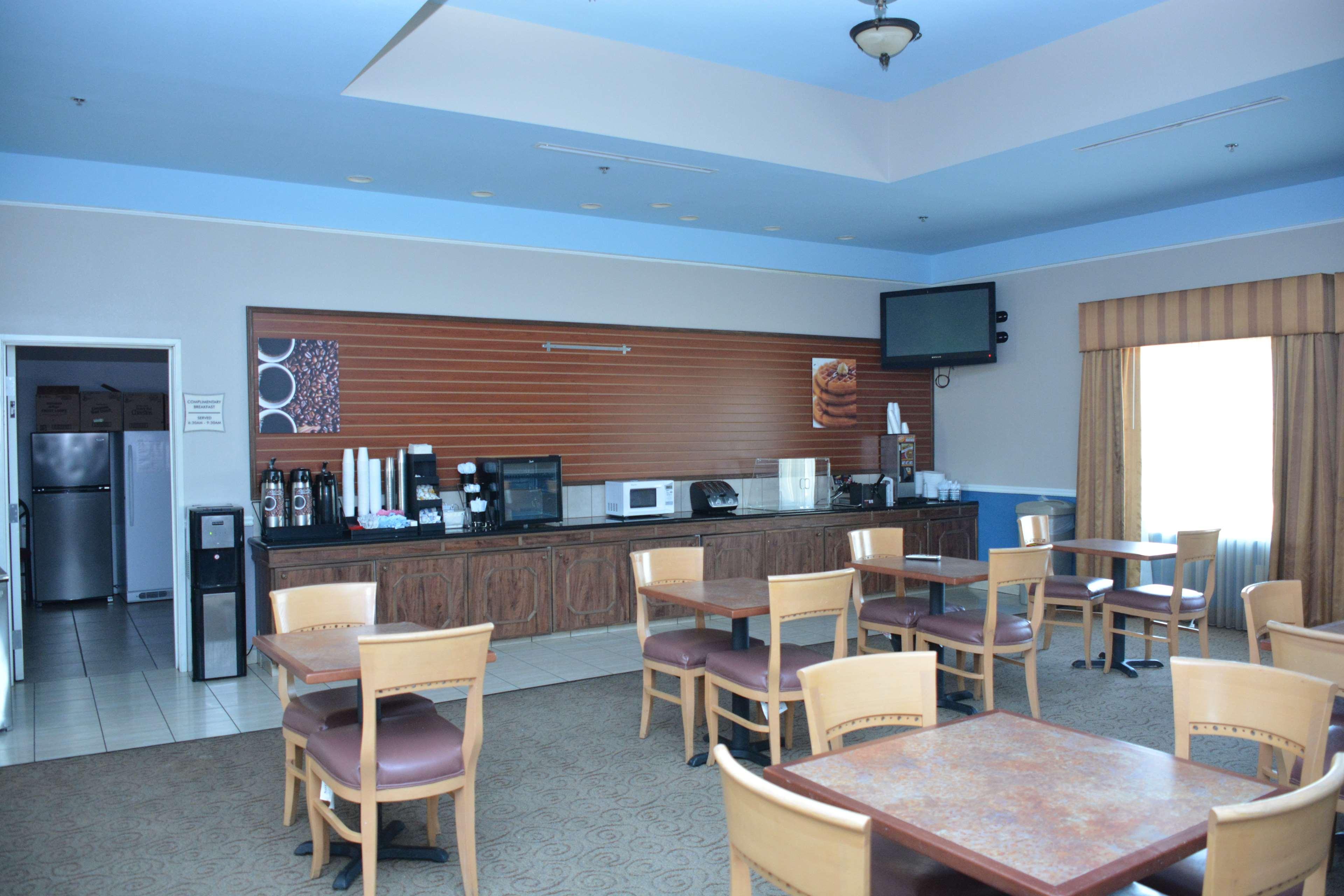 Baymont Inn & Suites Brenham Exteriör bild