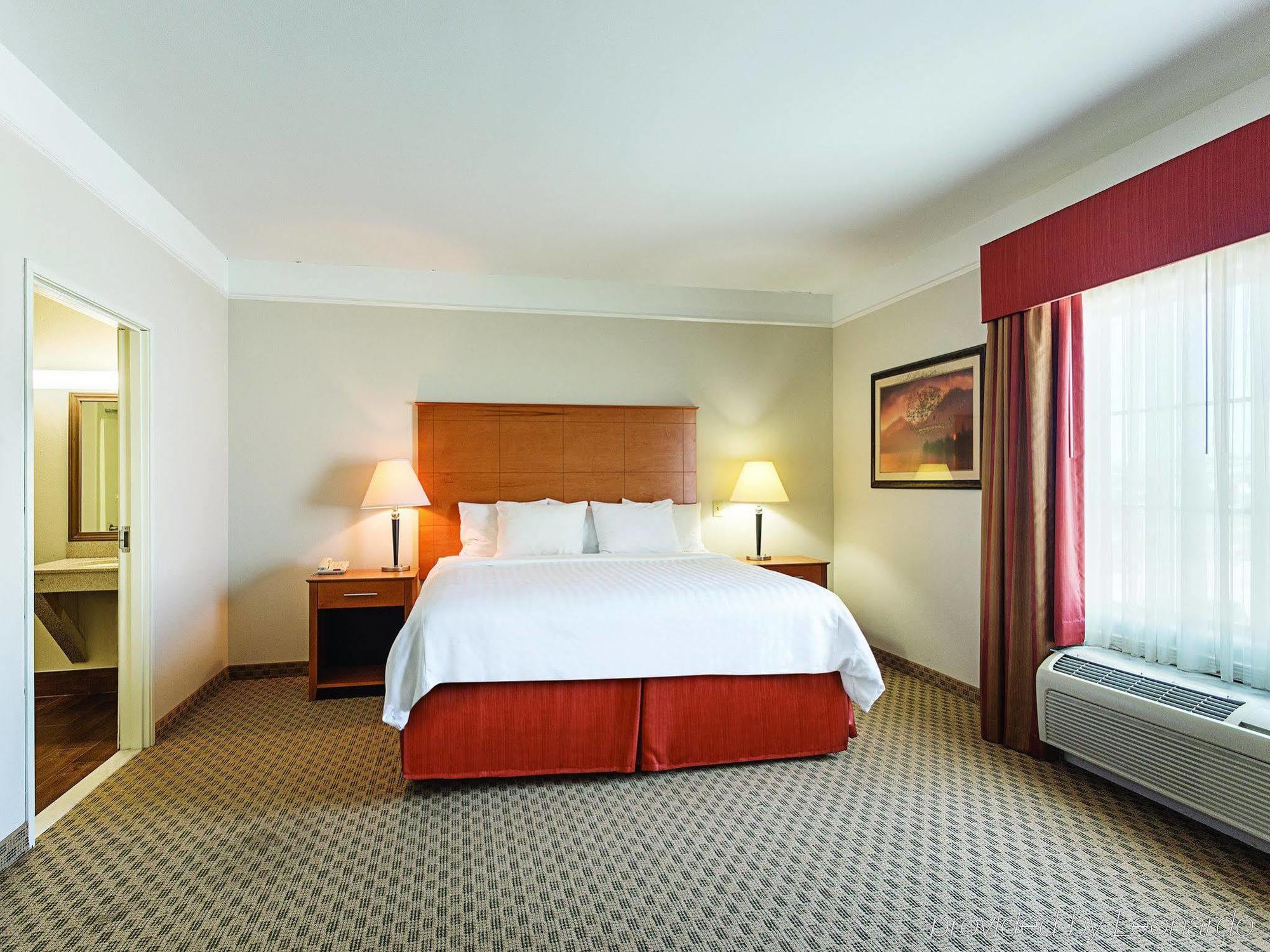 Baymont Inn & Suites Brenham Exteriör bild