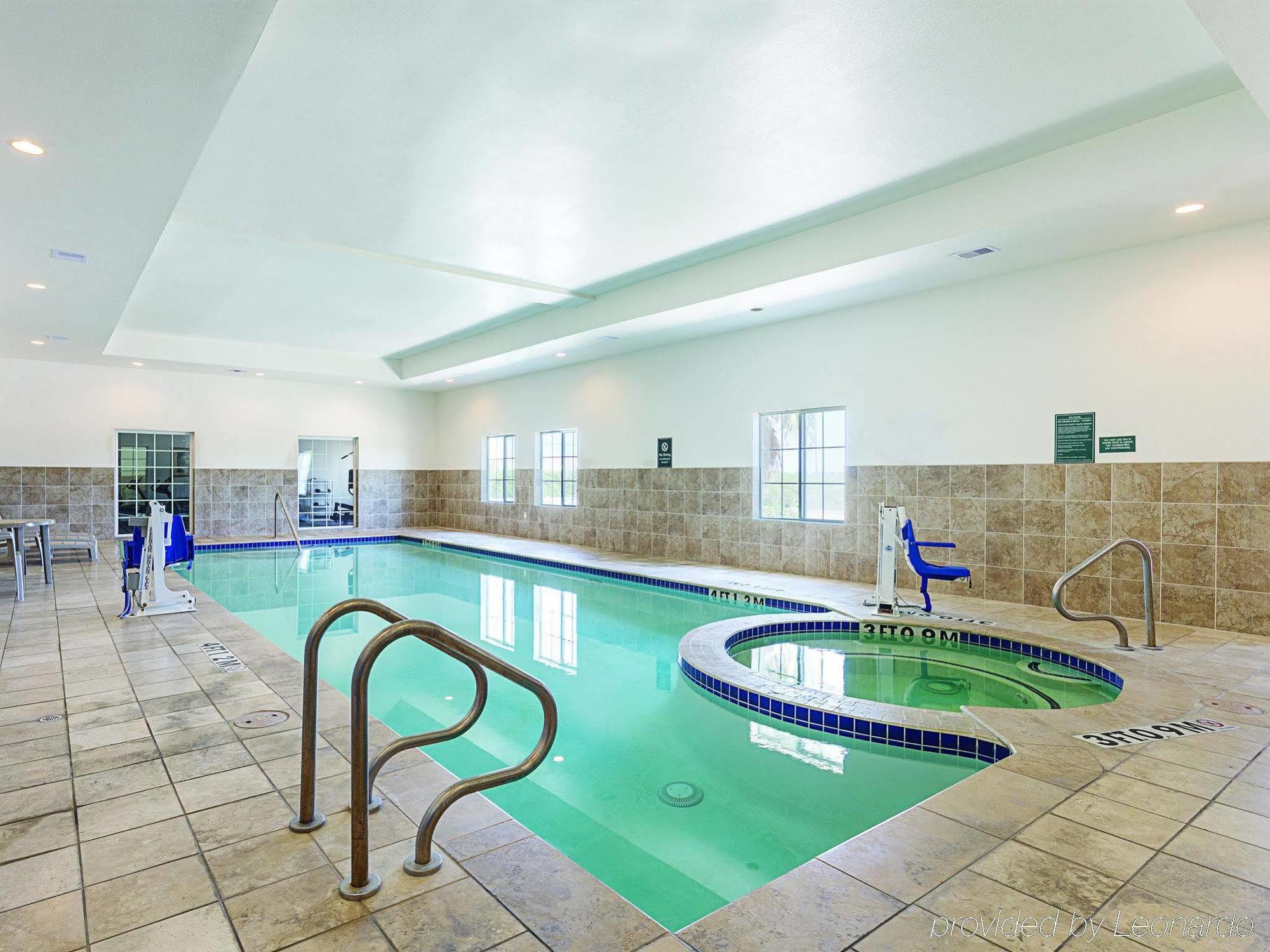 Baymont Inn & Suites Brenham Exteriör bild