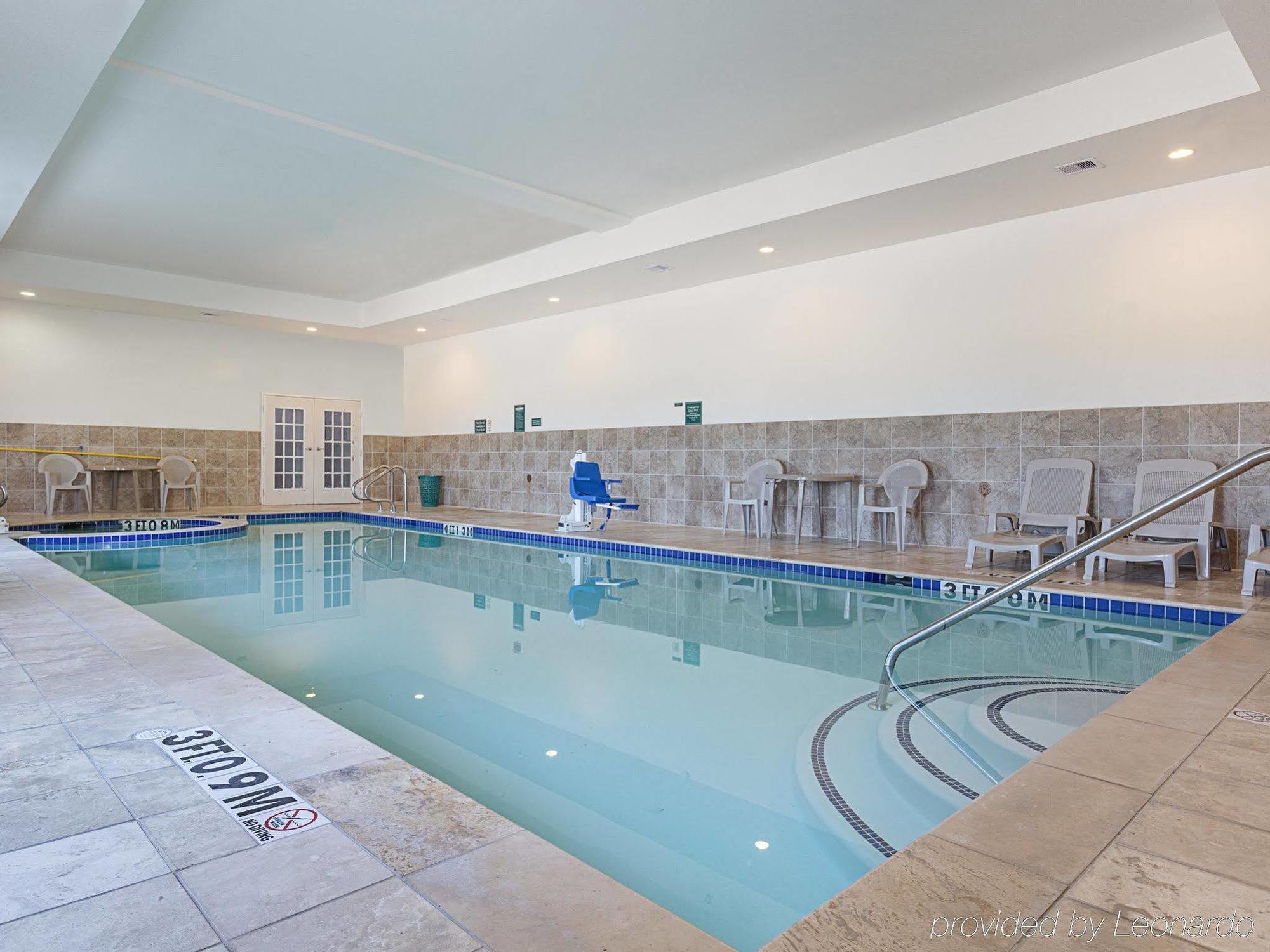 Baymont Inn & Suites Brenham Exteriör bild