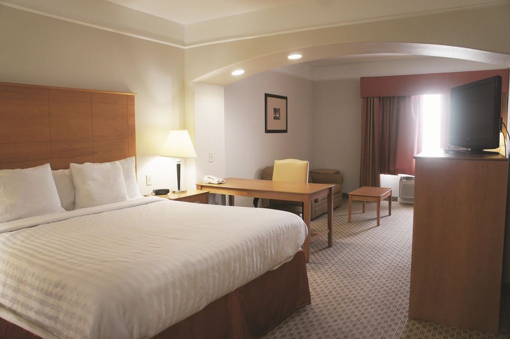 Baymont Inn & Suites Brenham Rum bild
