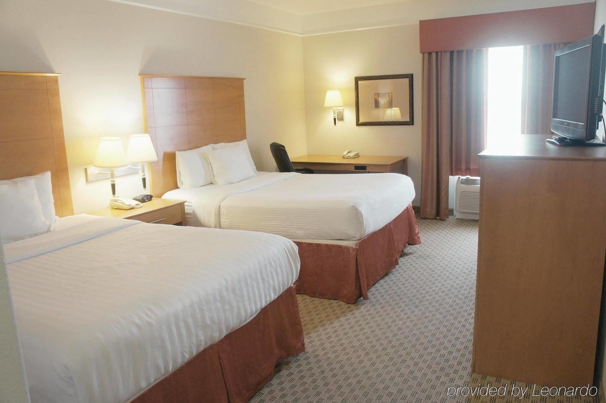 Baymont Inn & Suites Brenham Exteriör bild
